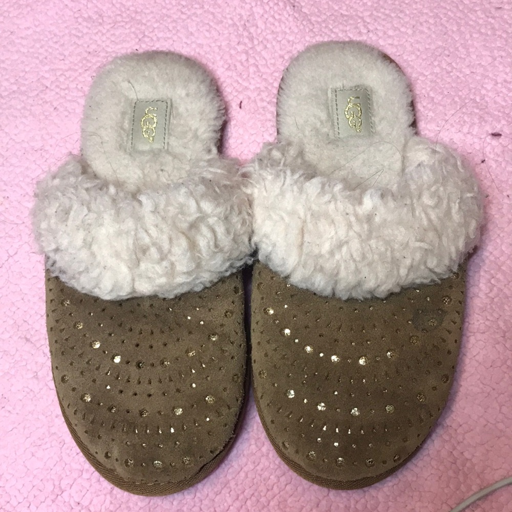 UGG slippers Size US 3